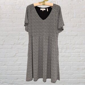 EUC Lark & Ro Women's Short Sleeve Smocked Waist Dress Pockets Black Ivory SZ 16